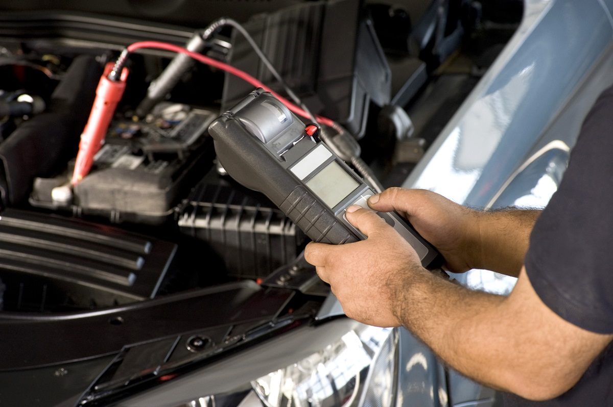 how-to-fix-a-weak-car-battery-mycarneedsa