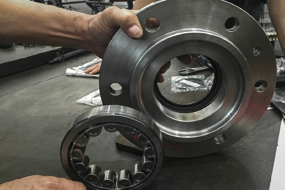 Do wheel bearings need to be replaced in pairs