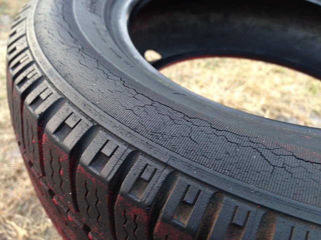 tire-406193_640.jpg